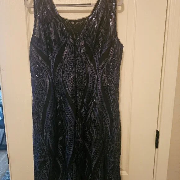NWT Womens Calvin Klein sequined cocktail dress, Size 16 - Picture 3 of 6
